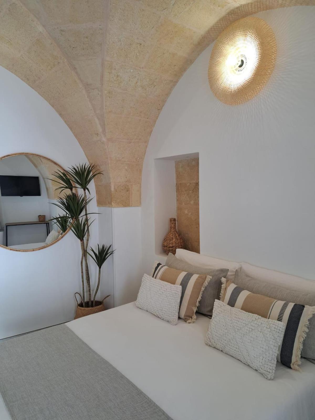 Mae Apulian Rooms Grottaglie Ngoại thất bức ảnh